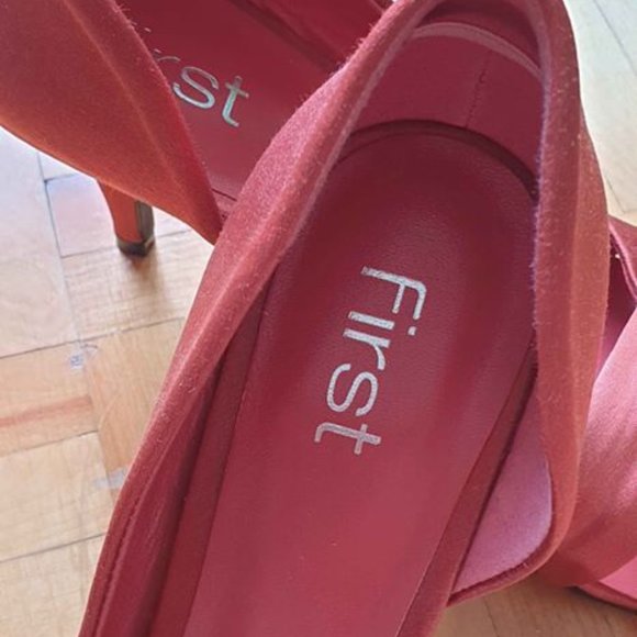 First Women's Shoes (Size 37) - Picture 4 of 6